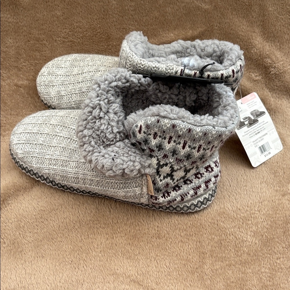 Muk Luks Gray Knit Slipper Boots